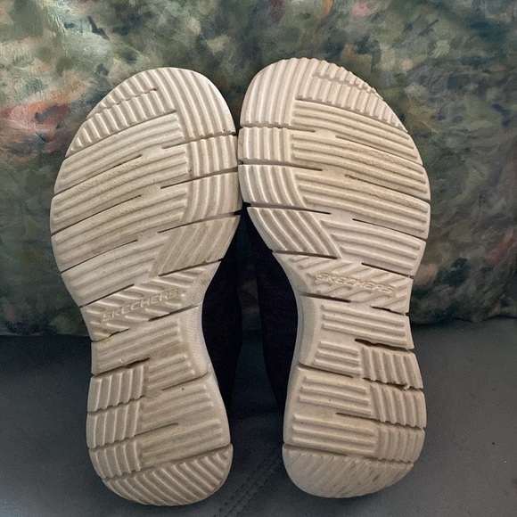 SKECHERS STRETCH FIT AIR-COOLED Women`s Size 7 Black Blue Walking Shoes - Picture 8 of 10